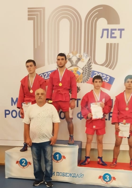 На первенство КБР по самбо спортсмен из Прохладненского района Махаммат Махамматов стал победителем